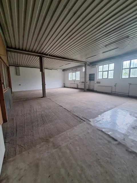 Iznajmljujem magacinski i kancelarijski prostor - Zemun